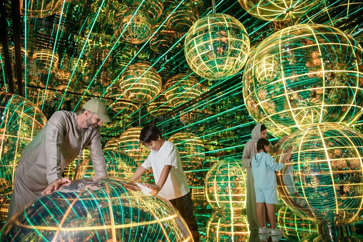 Explore innovative installations and interactive experiences at the Aya Universe in Dubai. Engage with mesmerizing visuals and discover the magic of art in this unique setting.